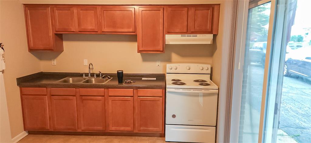 105 N Maple Property Photo 6
