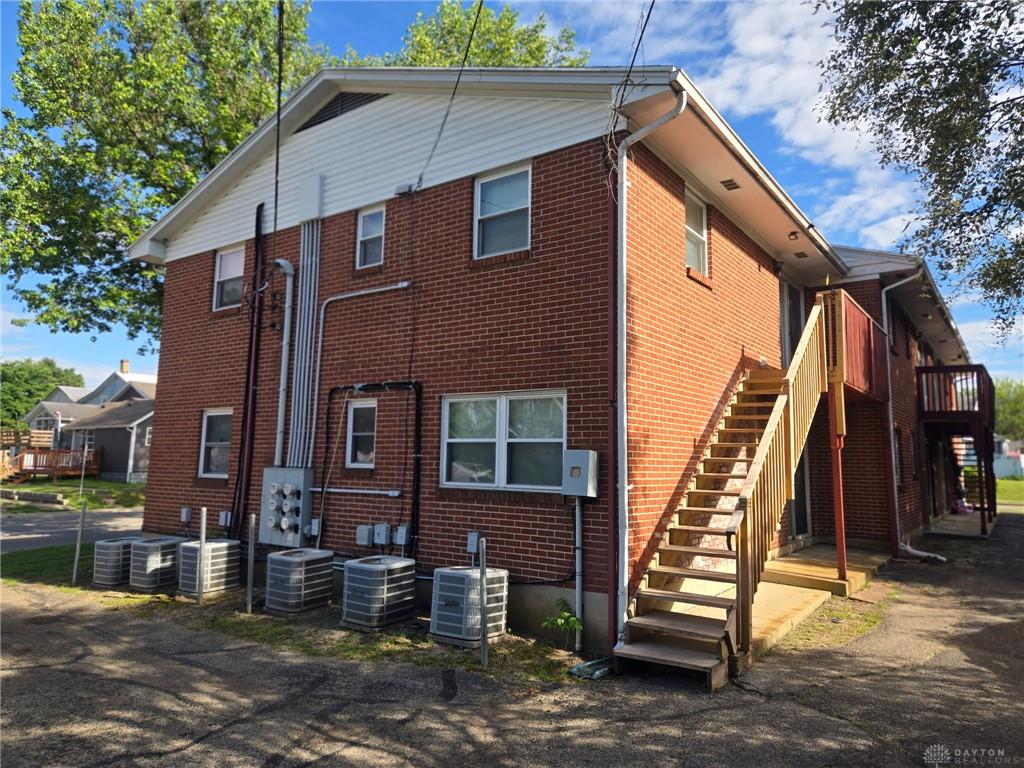 105 N Maple Property Photo 17