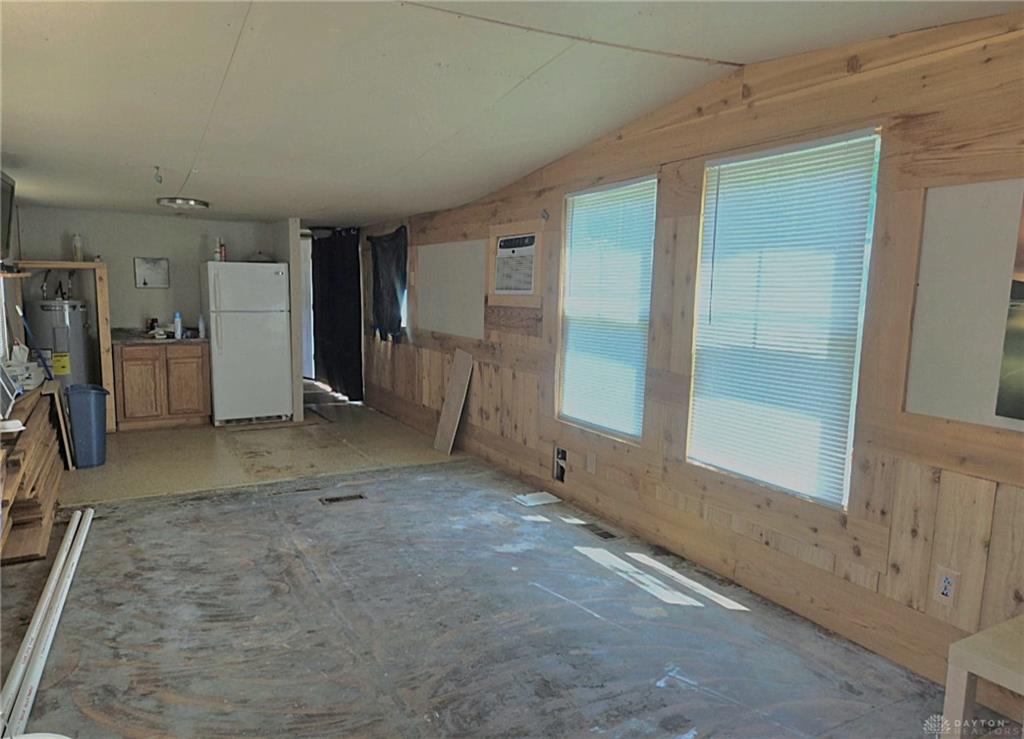 5386 Lakeside Property Photo 6