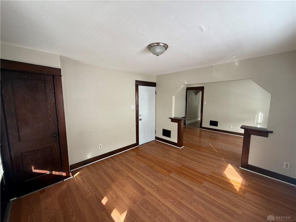 1613 Gummer Property Photo 8