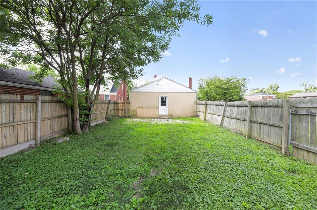 2816 Hazelwood Property Photo 3