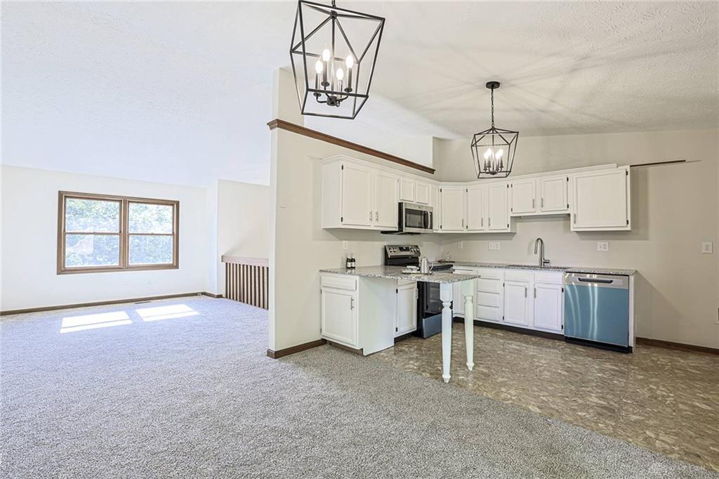 2708 Bradford Property Photo 12