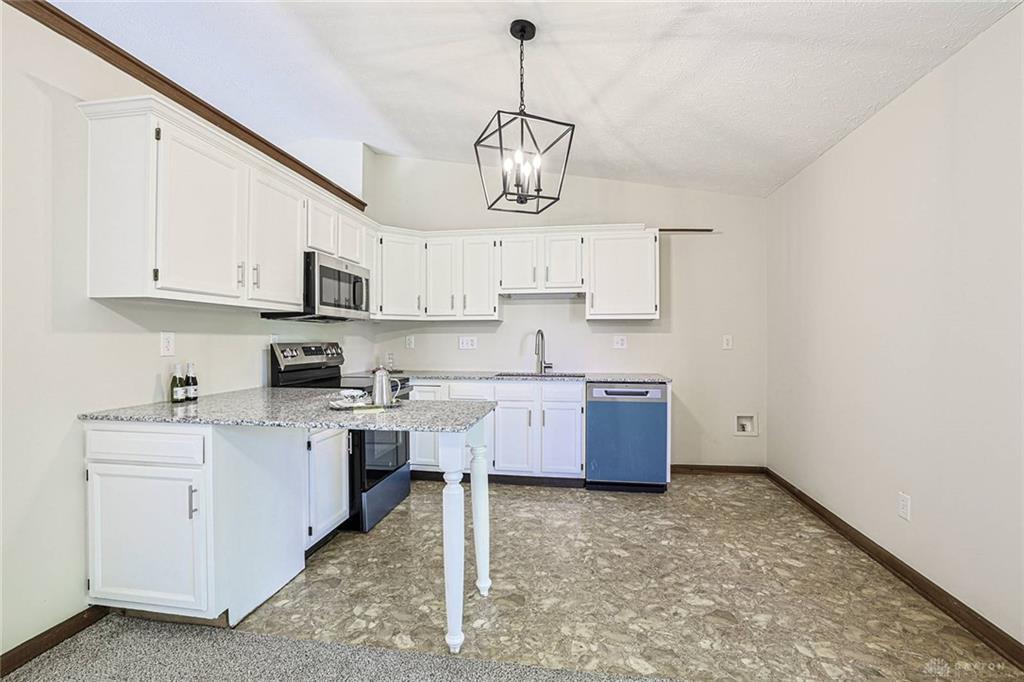 2708 Bradford Property Photo 14