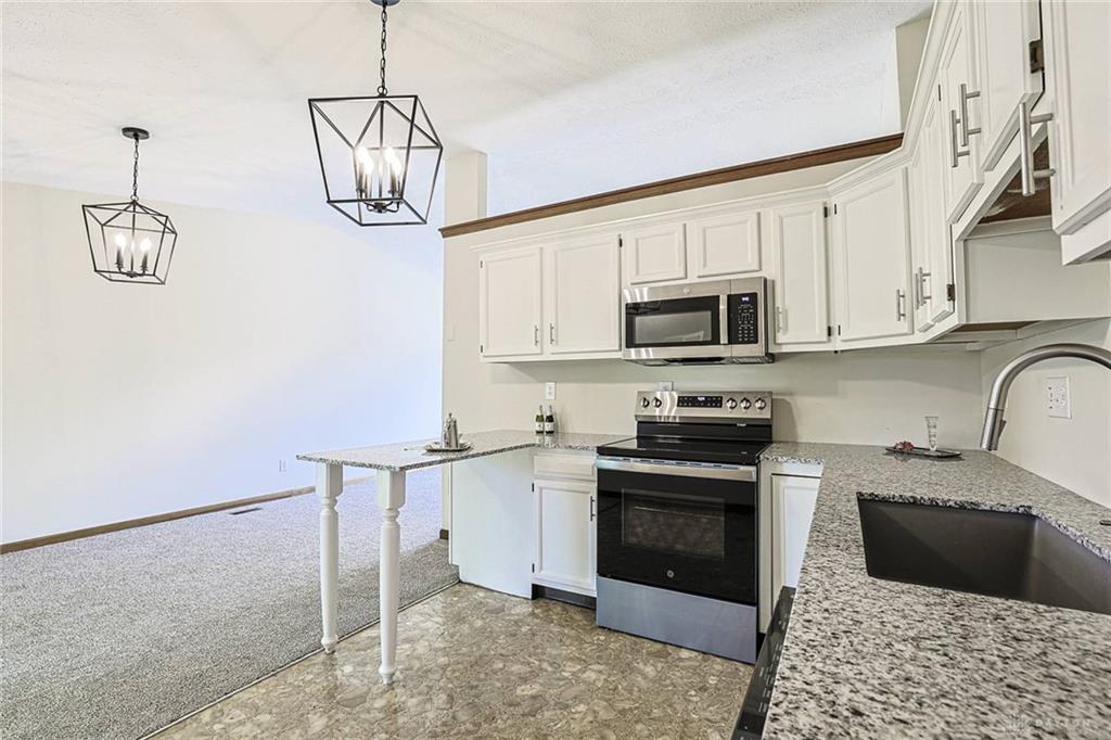 2708 Bradford Property Photo 16