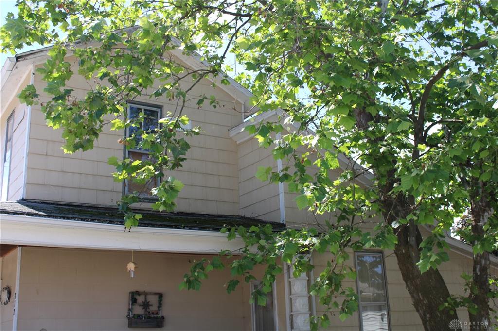 312 E Washington Property Photo 3