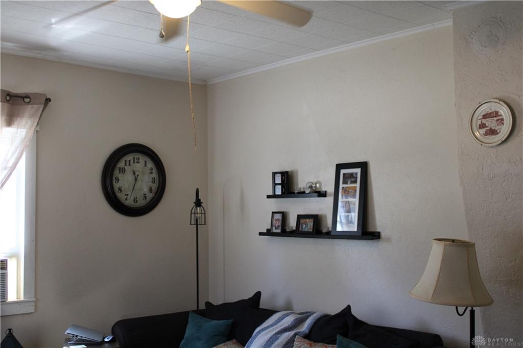 312 E Washington Property Photo 5