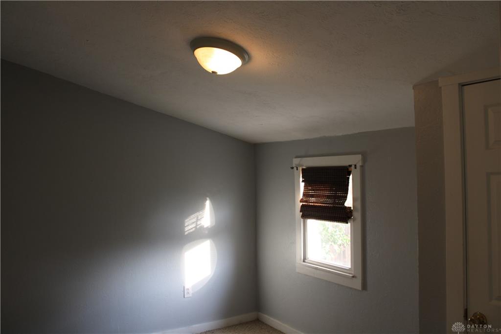 312 E Washington Property Photo 15