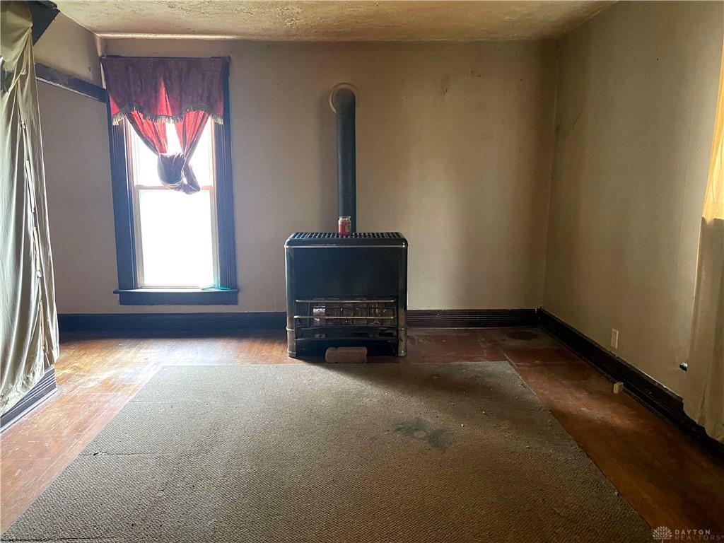 417 E Poplar Property Photo 4