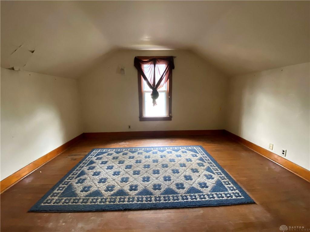 417 E Poplar Property Photo 8