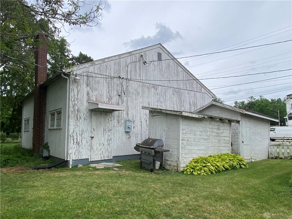 417 E Poplar Property Photo 11