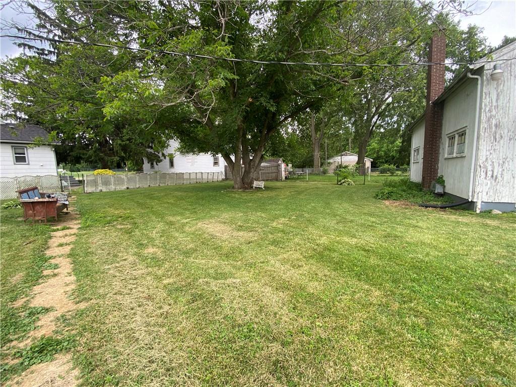 417 E Poplar Property Photo 13
