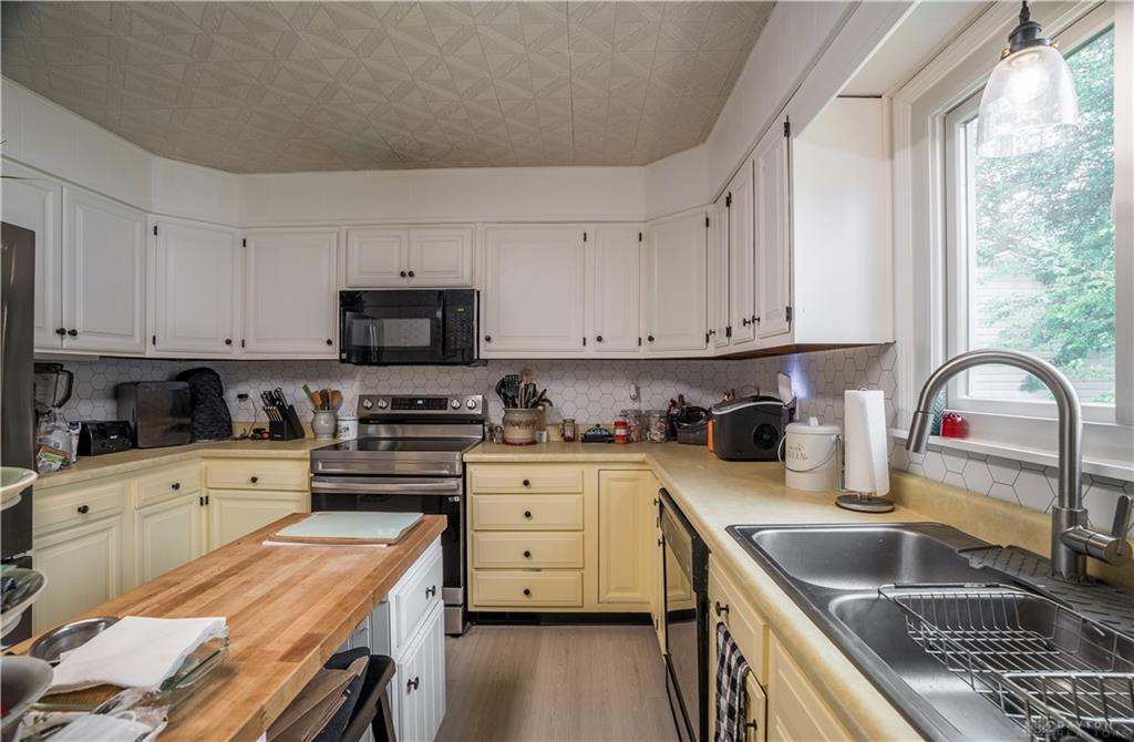722 Clark Property Photo 9