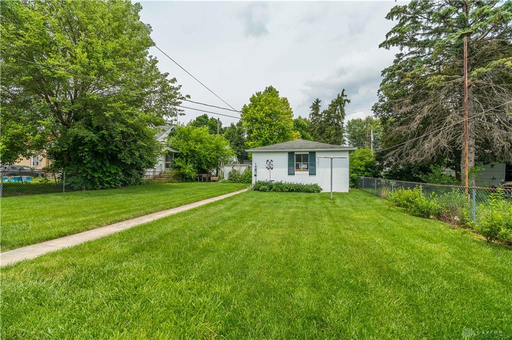722 Clark Property Photo 28