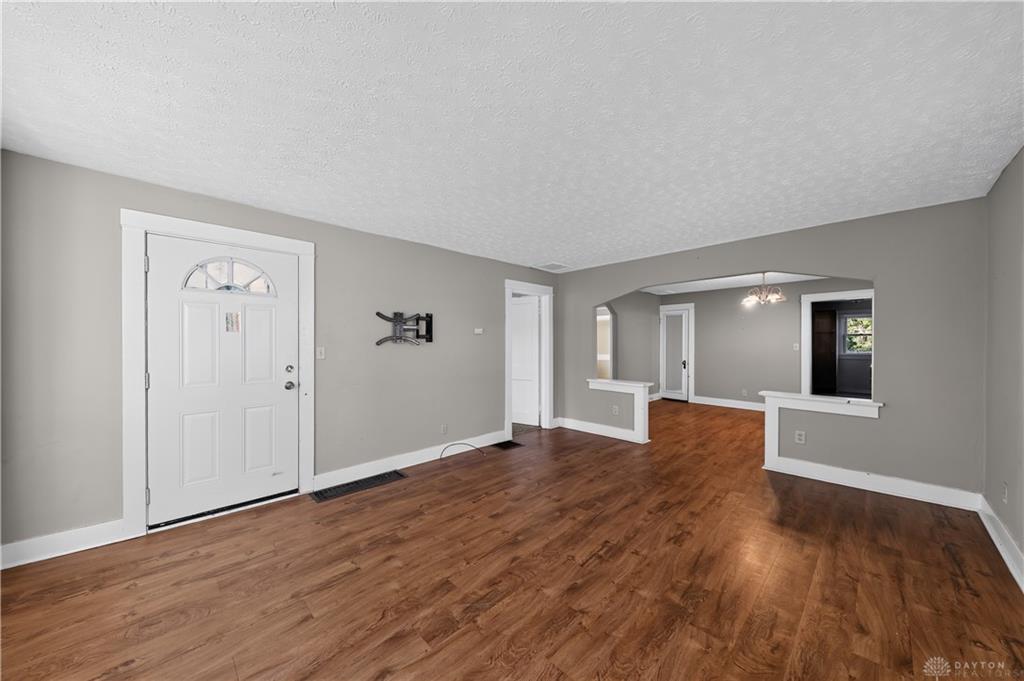 1336 Kemper Property Photo 4