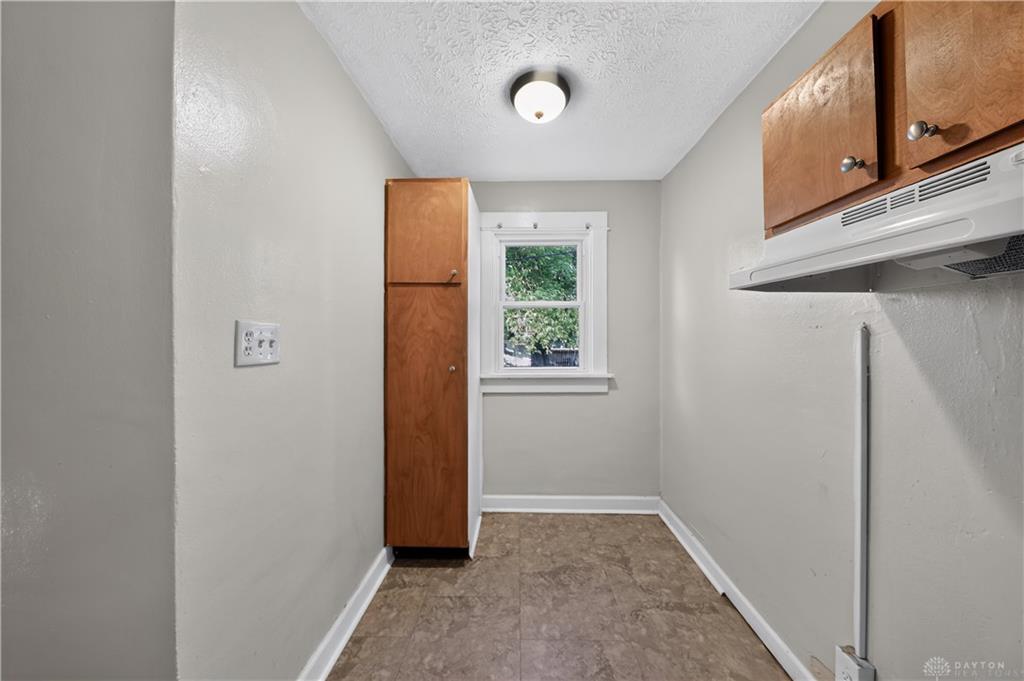 1336 Kemper Property Photo 7