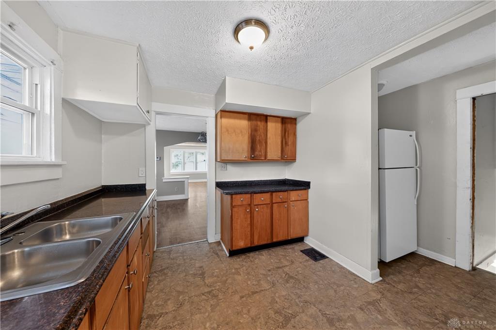 1336 Kemper Property Photo 8