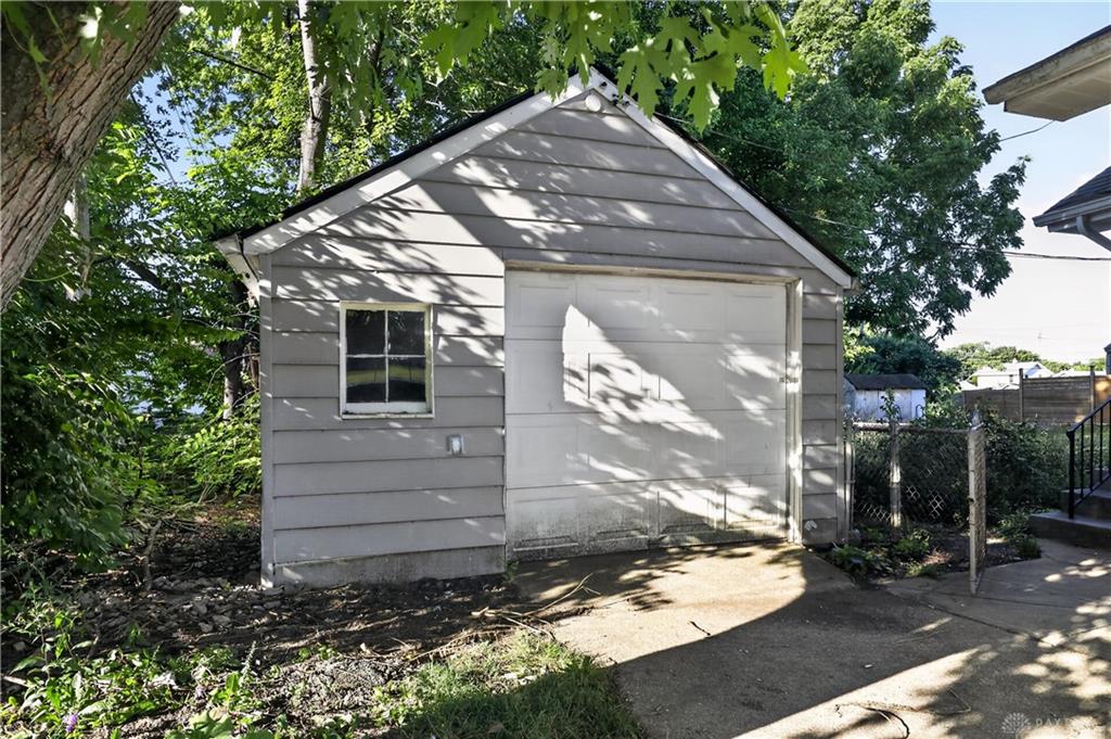 1336 Kemper Property Photo 16