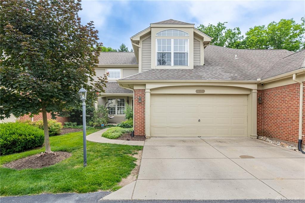 3975 Turnberry Property Photo 1