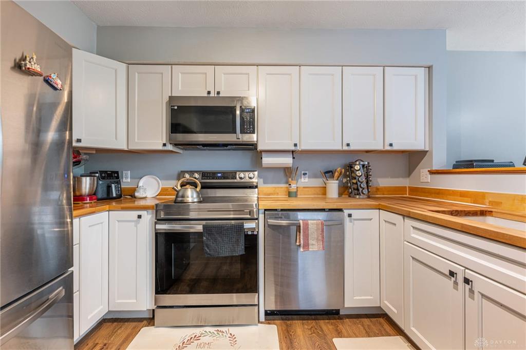 3975 Turnberry Property Photo 12
