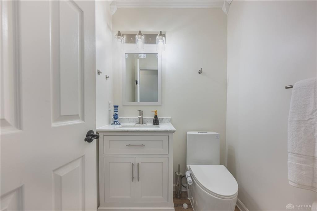 3975 Turnberry Property Photo 15
