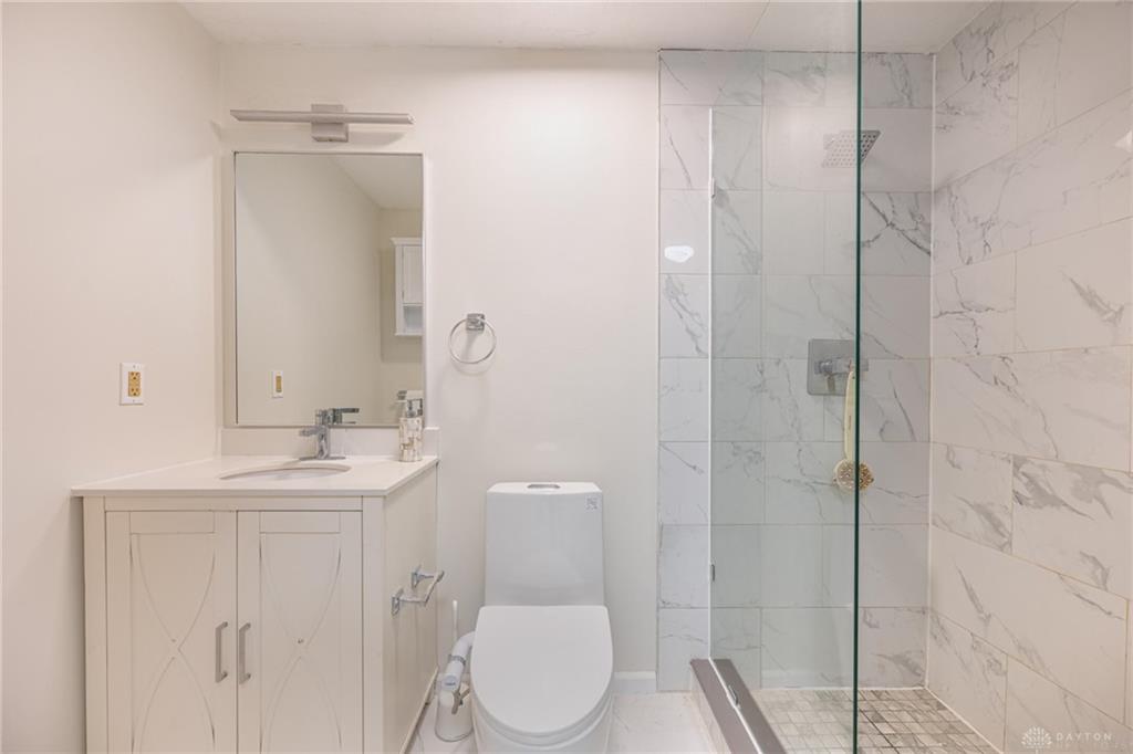 3975 Turnberry Property Photo 32