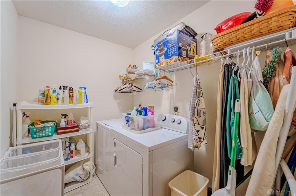 521 E Hoewisher Property Photo 33