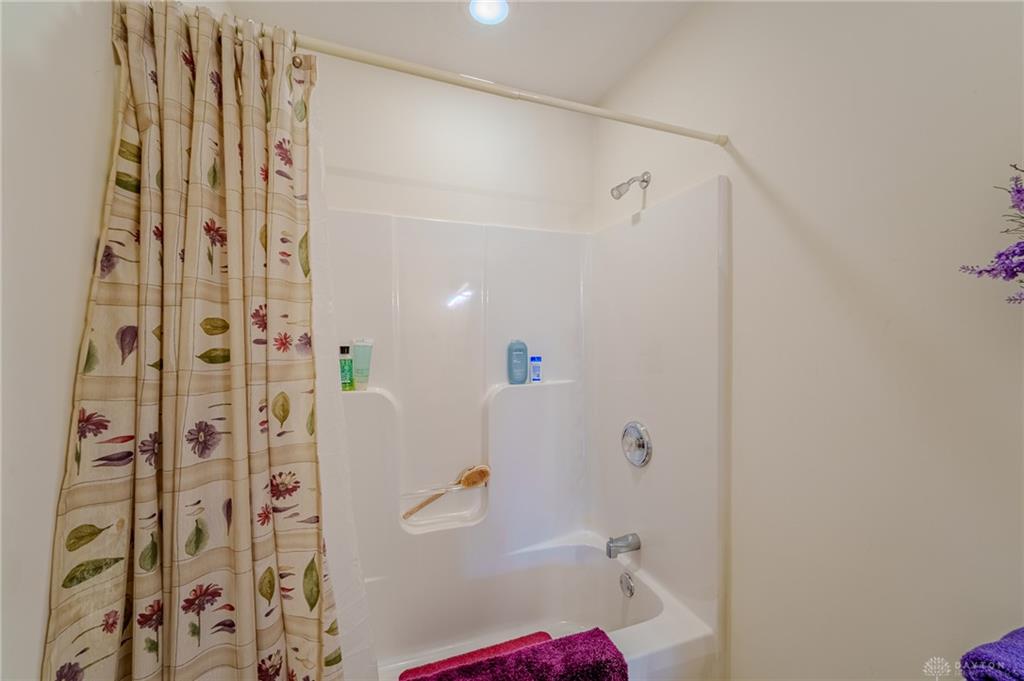 521 E Hoewisher Property Photo 37