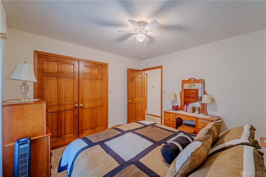 521 E Hoewisher Property Photo 43
