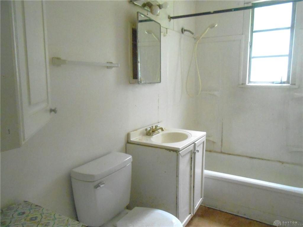 5625 Springfield Urbana Property Photo 15