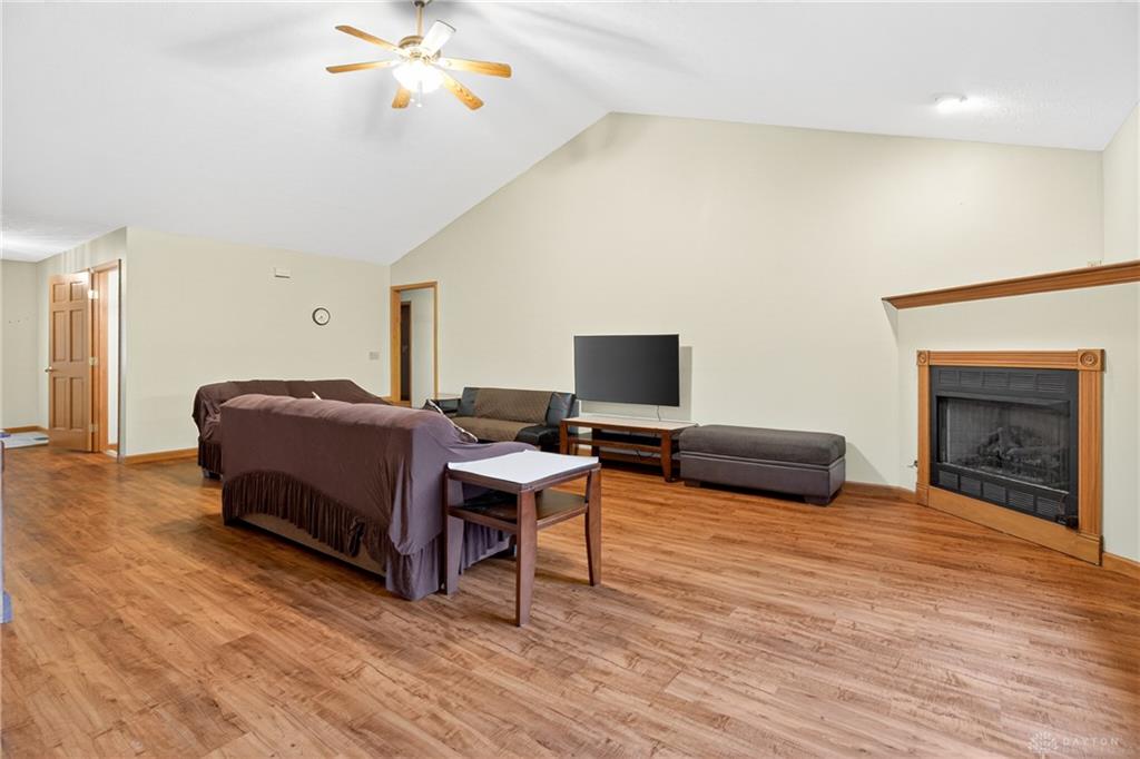 1185 Huron Property Photo 10