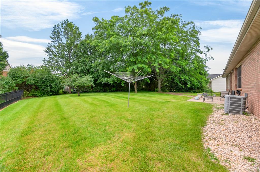 1185 Huron Property Photo 32