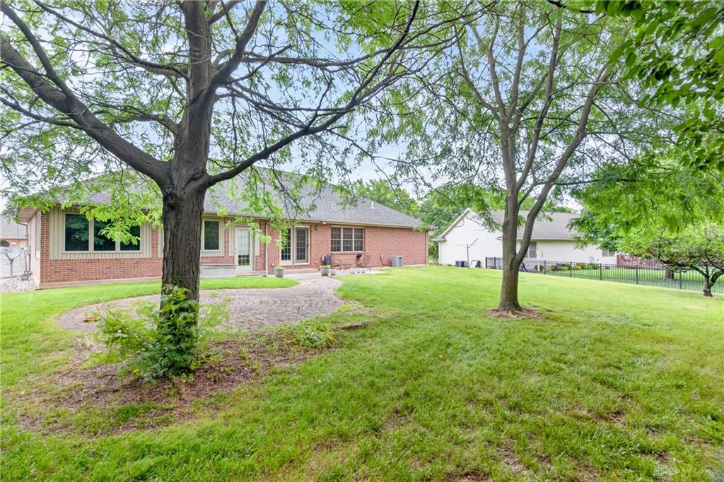 1185 Huron Property Photo 33