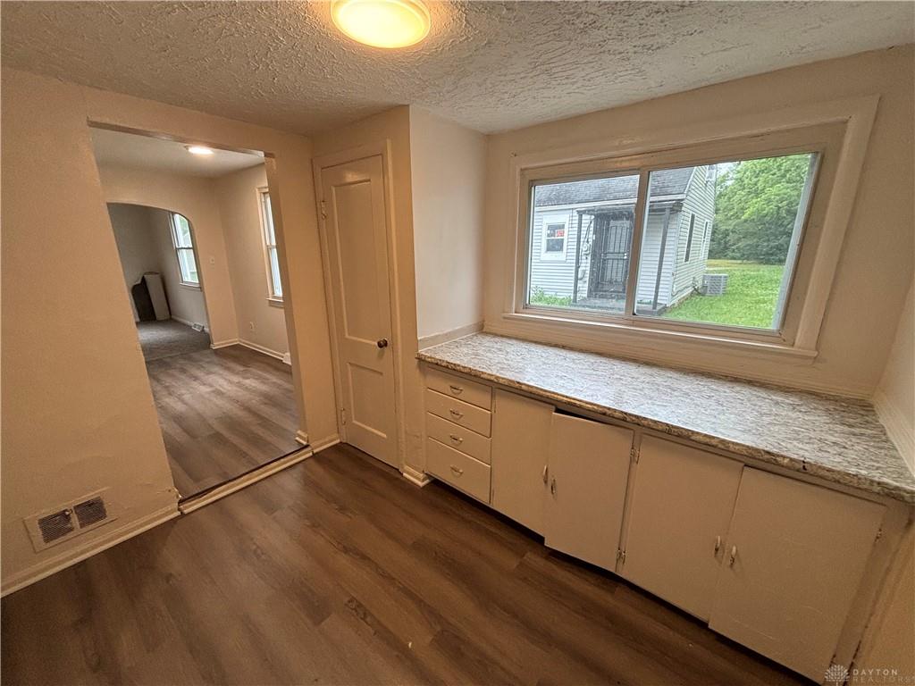 4443 Eichelberger Property Photo 8