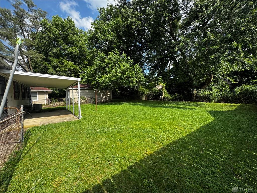 4642 W Hillcrest Property Photo 2