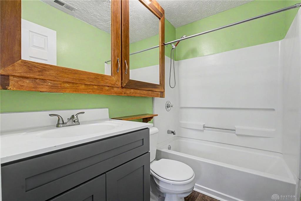1562 Farrington Property Photo 25