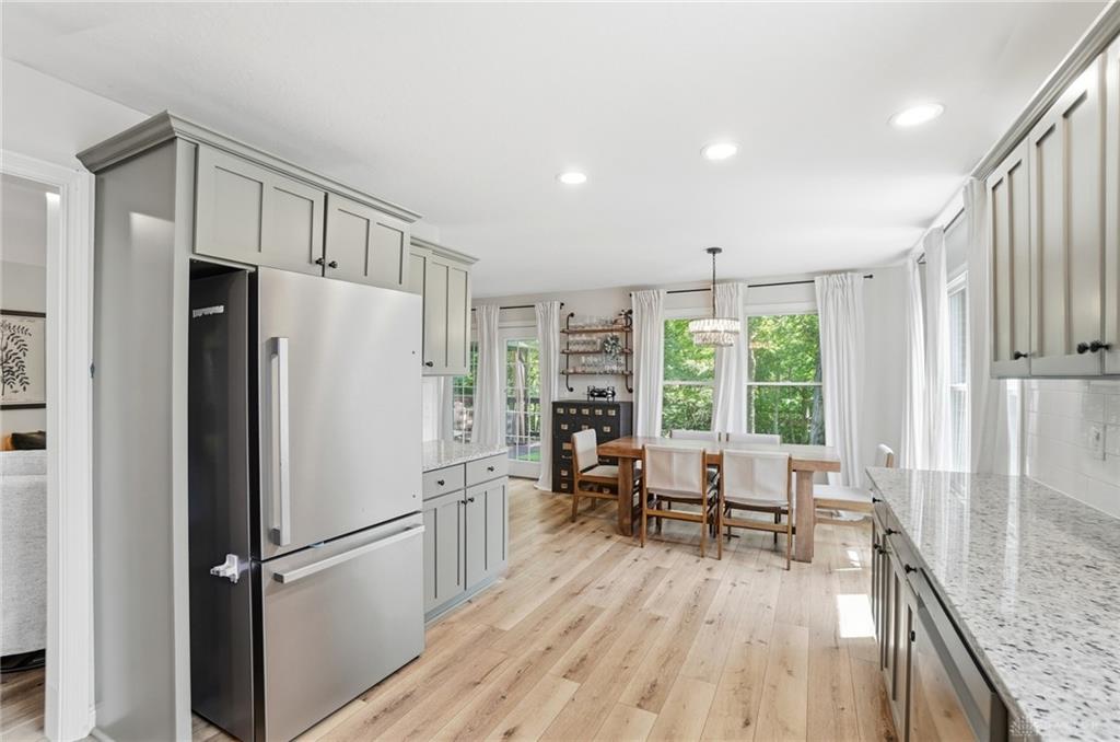 751 Bristol View Property Photo 3