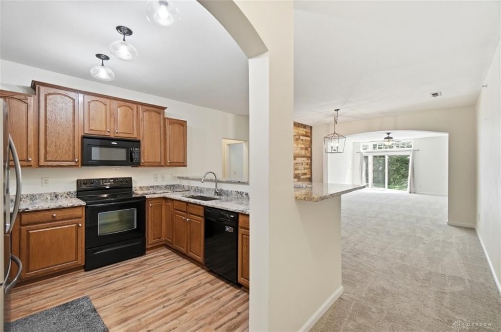 7462 Bridge Point Property Photo 10