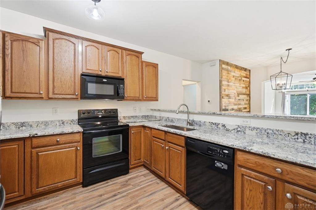 7462 Bridge Point Property Photo 13