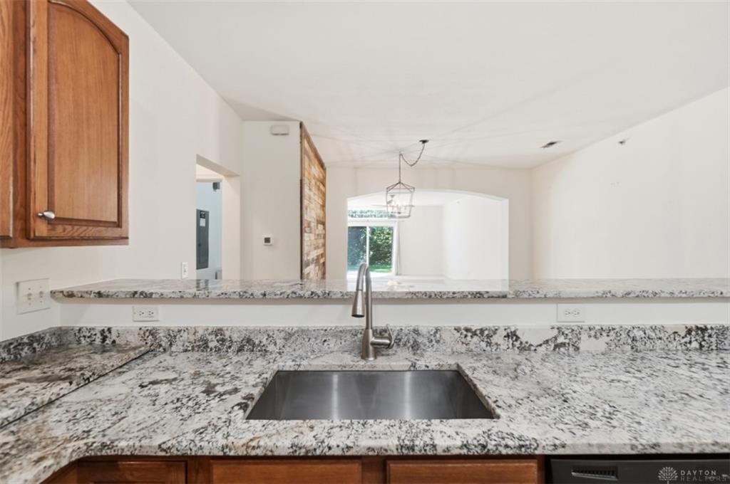 7462 Bridge Point Property Photo 15