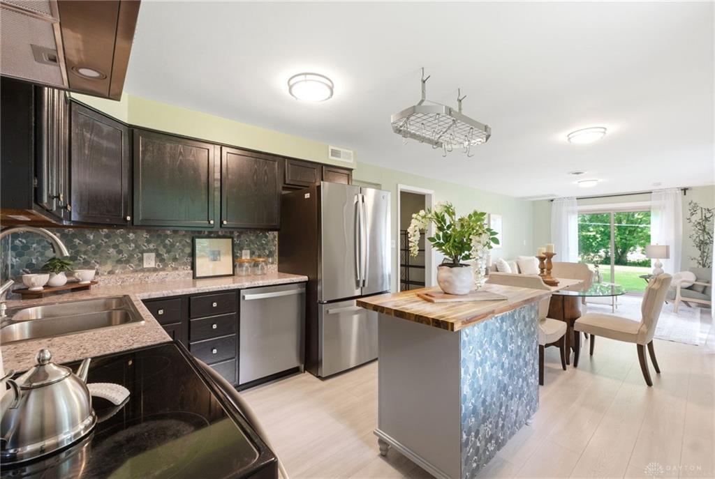 4119 Beach Property Photo 8