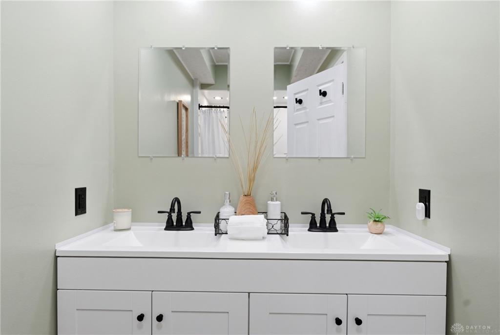 4119 Beach Property Photo 17