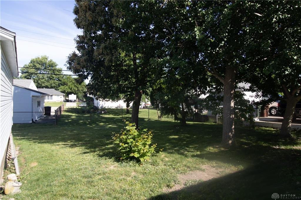 345 Murchison Property Photo 5