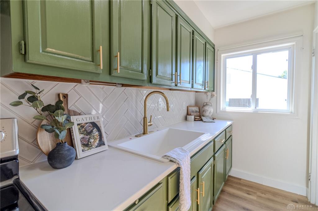 345 Murchison Property Photo 14