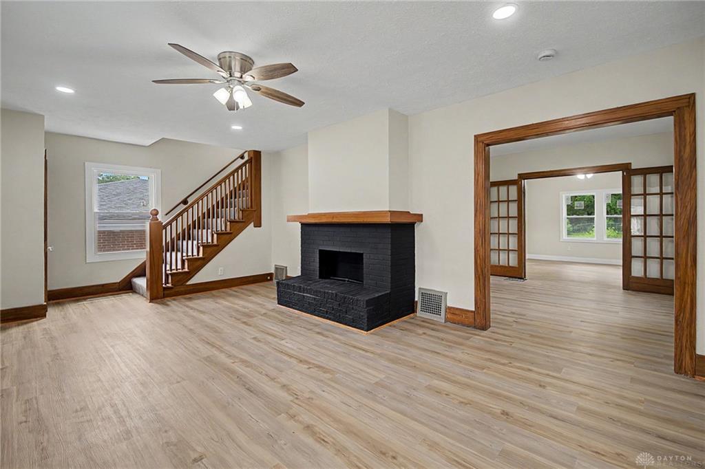 2041 Mayfair Property Photo 10