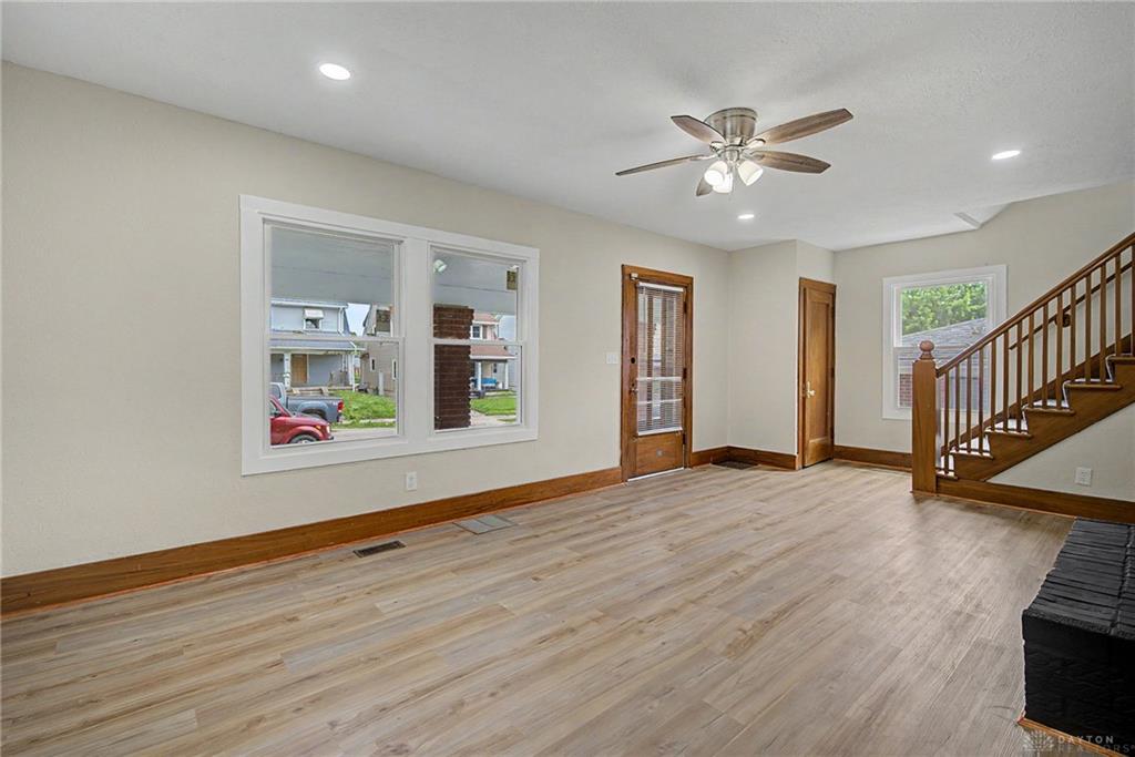 2041 Mayfair Property Photo 11