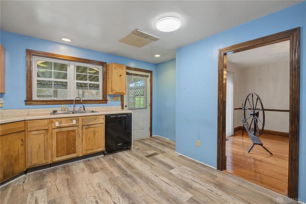 185 Alton Property Photo 15