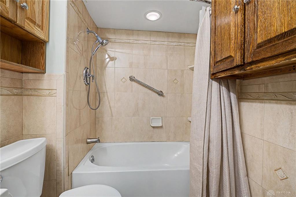 185 Alton Property Photo 28