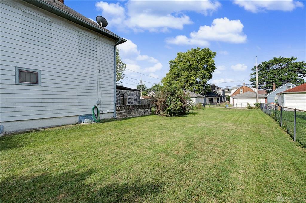 185 Alton Property Photo 44