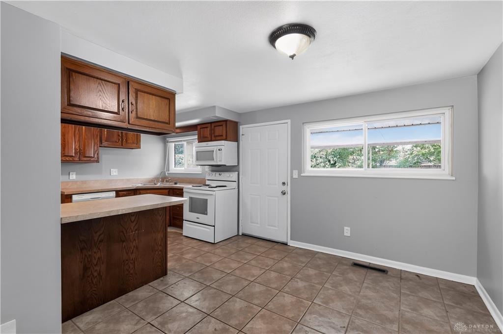 1855 Mattis Property Photo 7