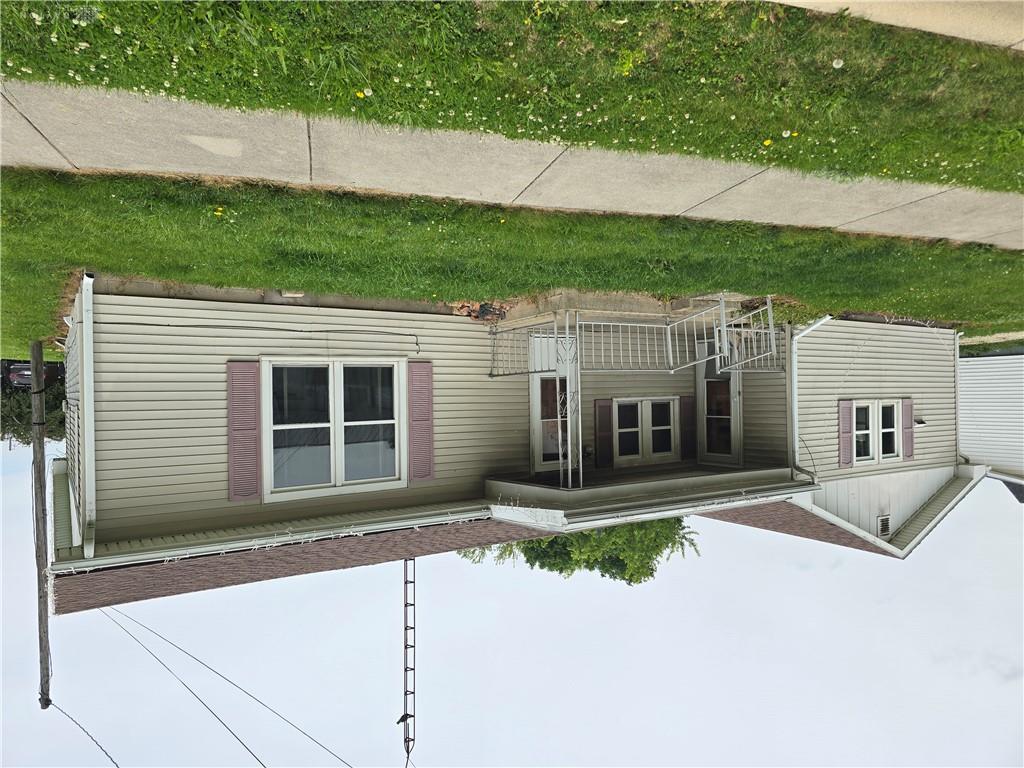 941 E Elm Property Photo 1
